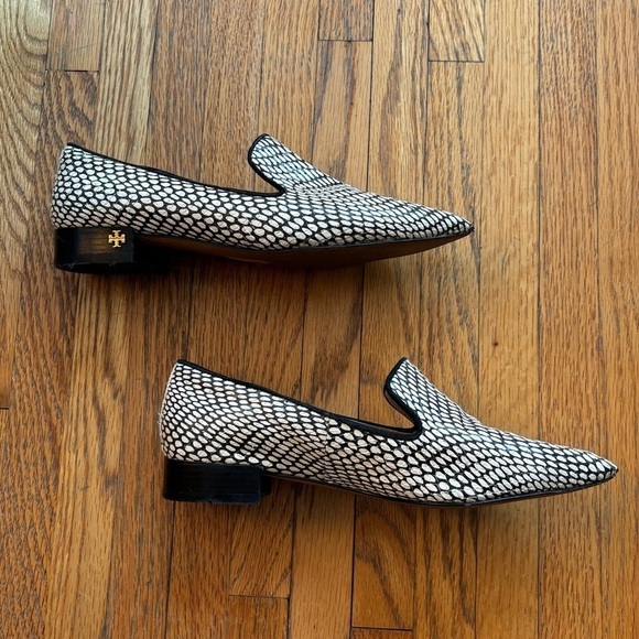 Tory Burch Pascal Pointy Toe Loafer In King Cobra - Picture 5 of 9